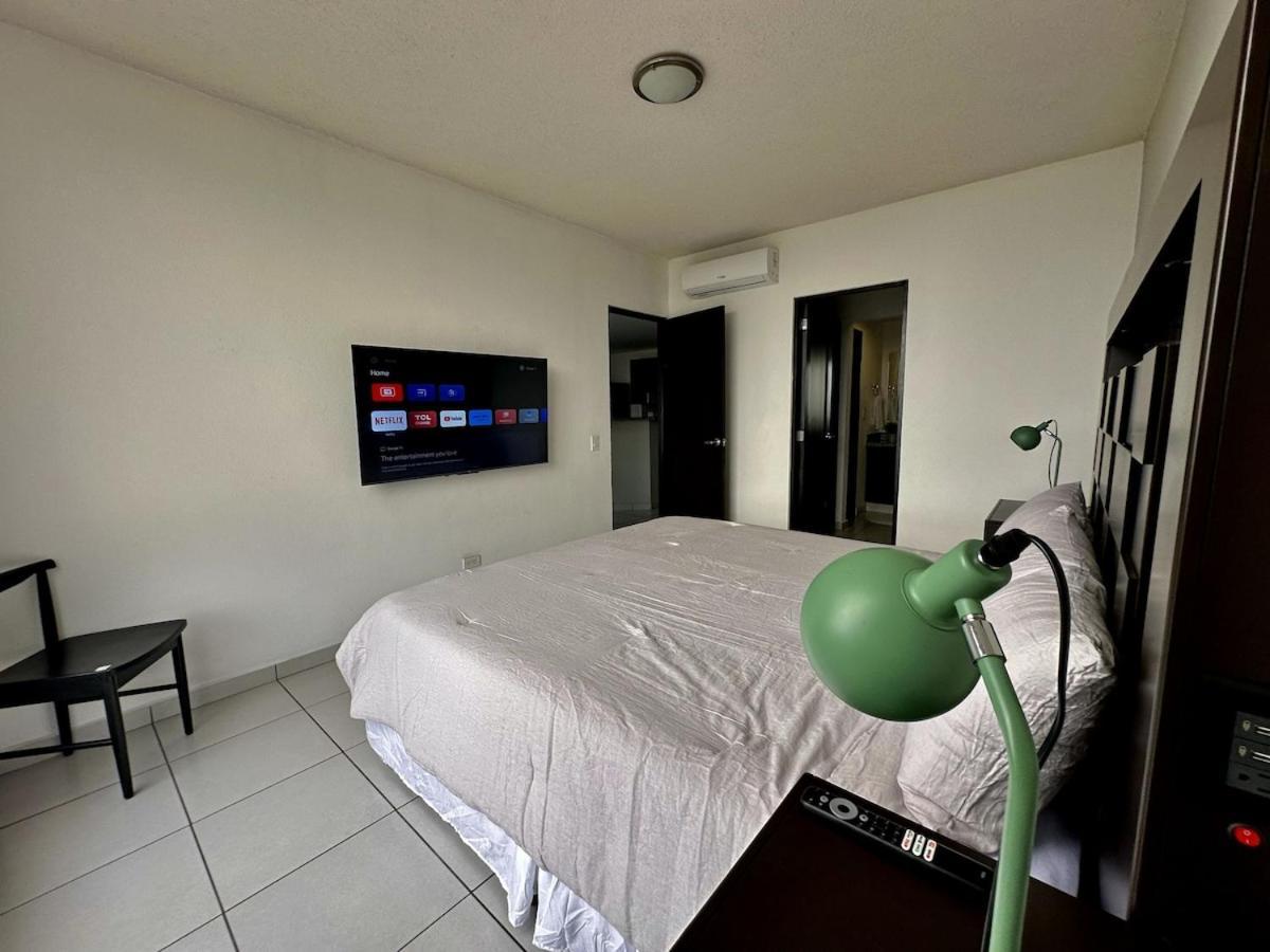 Exclusive With Pool & Rooftop In El Salvador Appartamento